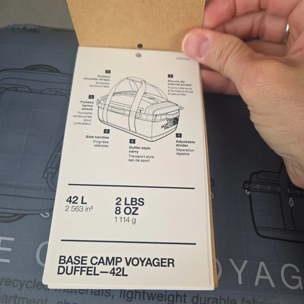 THE NORTH FACE Base Camp Voyager Duffel 42L NWT Granite Grey